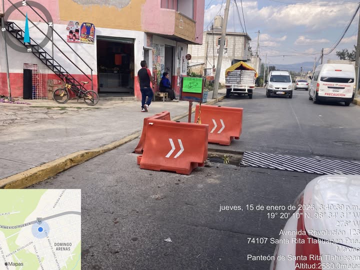 El equipo de Protección Civil se encuentra trabaja (#286)