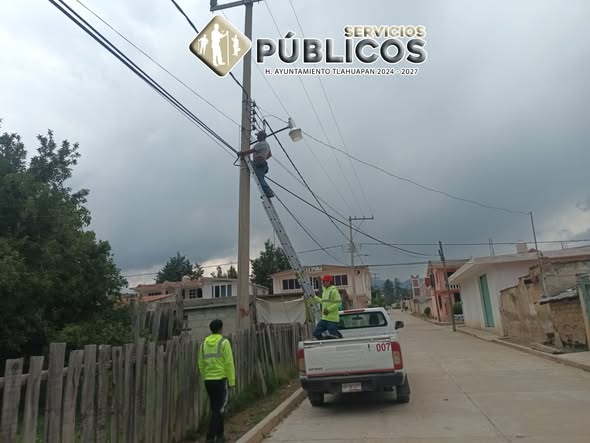 Gracias al trabajo de la brigada de alumbrado públ (#84)